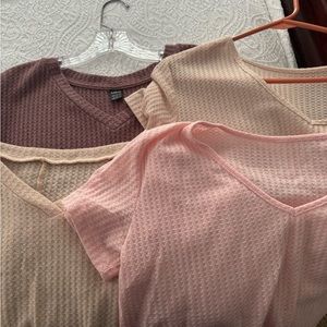 Set of 4 waffle knit shirts